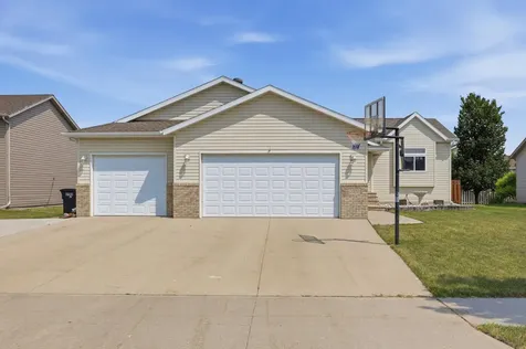 3532 Lincoln Street S Fargo ND 58104