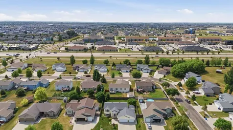 3532 Lincoln Street S Fargo ND 58104
