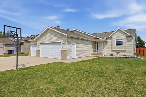 3532 Lincoln Street S Fargo ND 58104