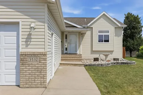 3532 Lincoln Street S Fargo ND 58104