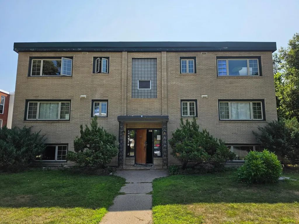 4445 Chowen Avenue S Minneapolis MN 55410