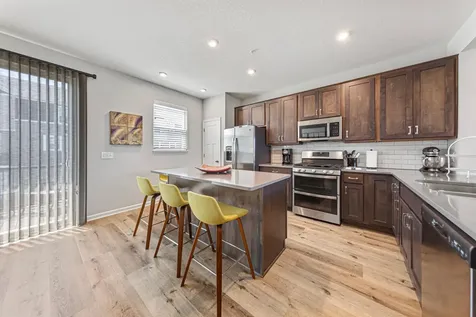860 Roselyn Drive Victoria MN 55386
