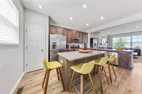 860 Roselyn Drive Victoria MN 55386