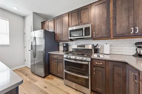 860 Roselyn Drive Victoria MN 55386