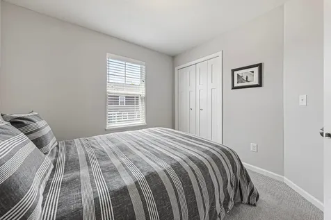 860 Roselyn Drive Victoria MN 55386