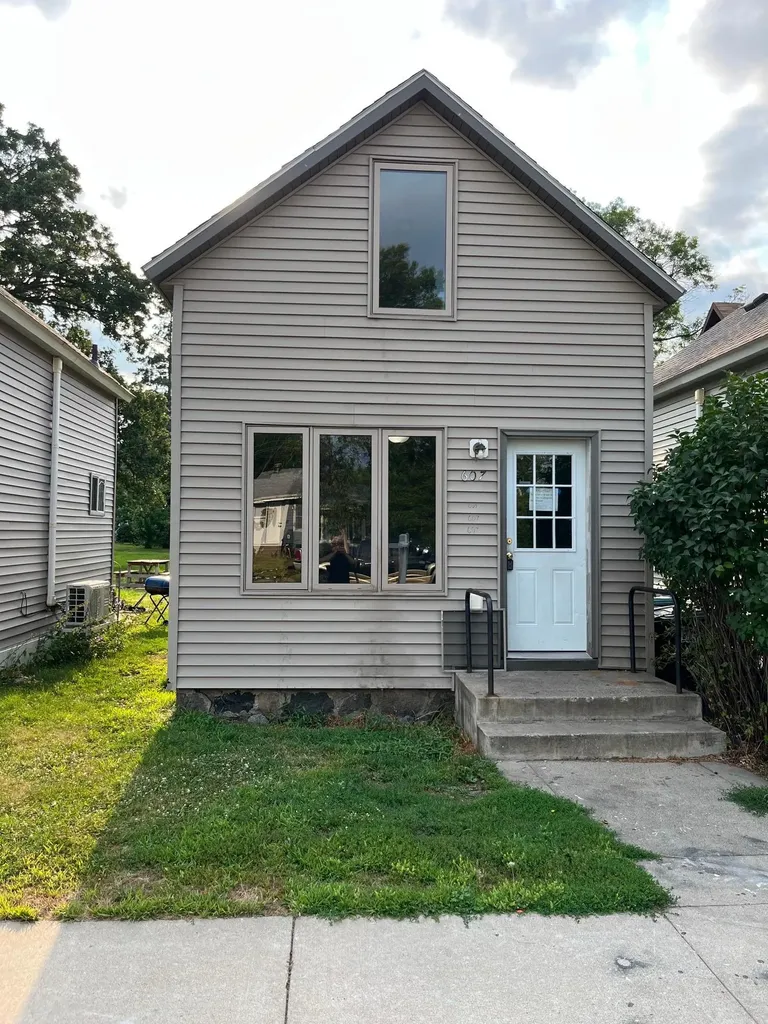 607 3rd Street NE Little Falls MN 56345