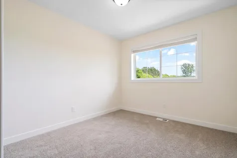 1773 Cleveland Court S Cambridge MN 55008