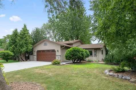9791 Ives Lane N Maple Grove MN 55369
