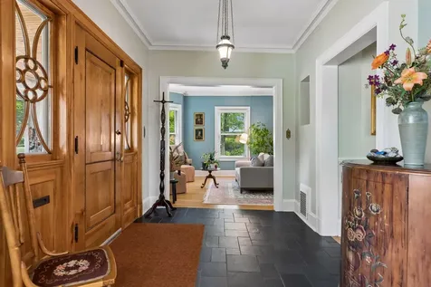 1818 Kenwood Parkway Minneapolis MN 55405