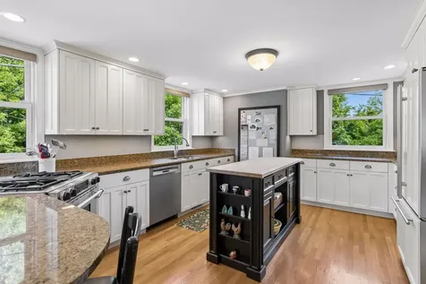 1818 Kenwood Parkway Minneapolis MN 55405