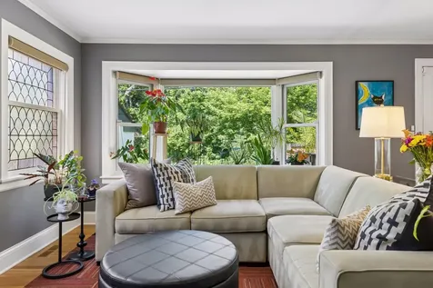 1818 Kenwood Parkway Minneapolis MN 55405