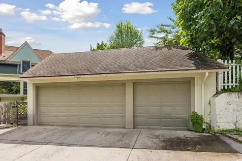 1818 Kenwood Parkway Minneapolis MN 55405
