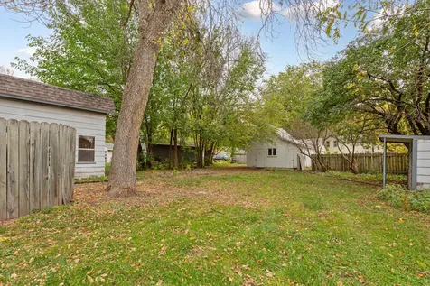1519 N 4th Street Mankato MN 56001