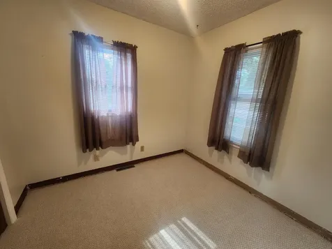 822 2nd Street NW Pipestone MN 56164