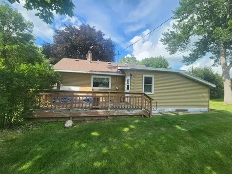 822 2nd Street NW Pipestone MN 56164