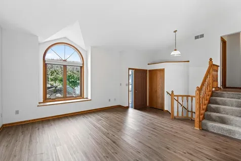 14799 Endicott Way Apple Valley MN 55124