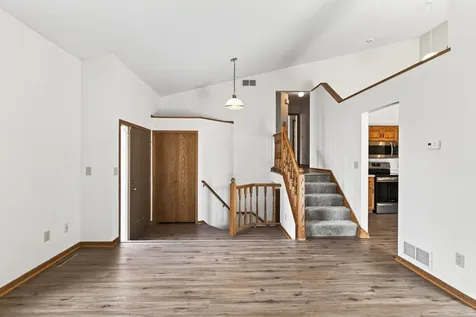 14799 Endicott Way Apple Valley MN 55124