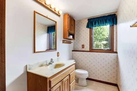 525 Lakewood Drive S Maplewood MN 55119