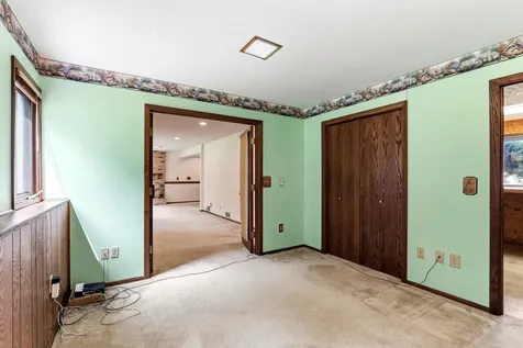 525 Lakewood Drive S Maplewood MN 55119