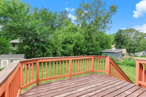525 Lakewood Drive S Maplewood MN 55119