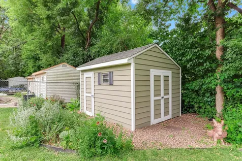 525 Lakewood Drive S Maplewood MN 55119