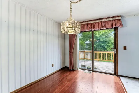 525 Lakewood Drive S Maplewood MN 55119