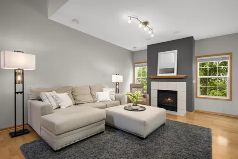 15329 Flower Way Apple Valley MN 55124