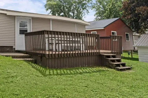 104 2nd Avenue SW Spring Grove MN 55974
