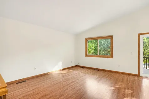 719 Evergreen Court Burnsville MN 55337