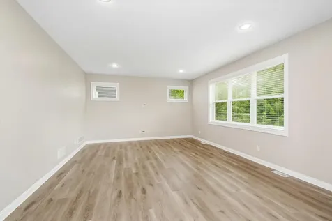 3947 Valencia Lane Chaska MN 55318