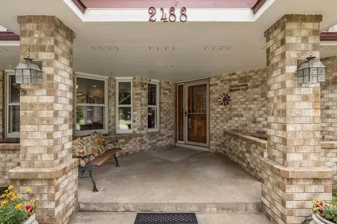 2488 Hillwood Drive E Maplewood MN 55119