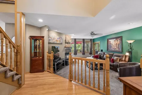 2488 Hillwood Drive E Maplewood MN 55119