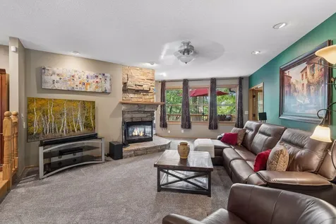 2488 Hillwood Drive E Maplewood MN 55119