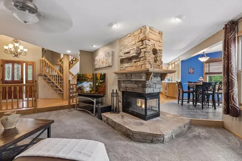 2488 Hillwood Drive E Maplewood MN 55119