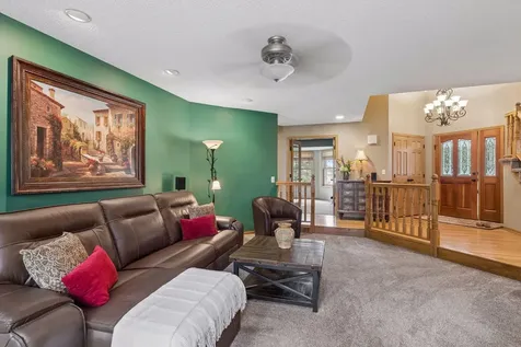 2488 Hillwood Drive E Maplewood MN 55119