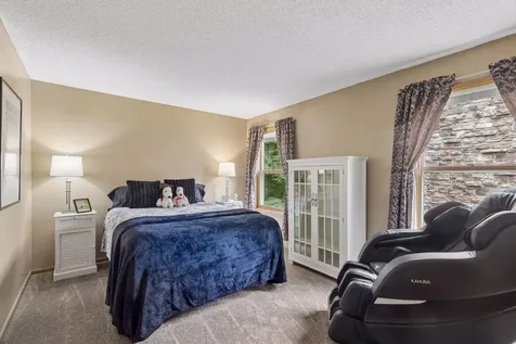 2488 Hillwood Drive E Maplewood MN 55119