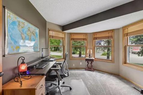 2488 Hillwood Drive E Maplewood MN 55119