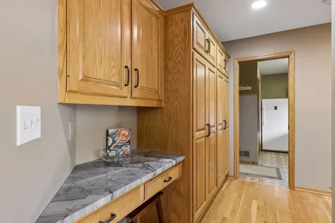 2488 Hillwood Drive E Maplewood MN 55119