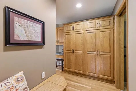 2488 Hillwood Drive E Maplewood MN 55119