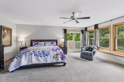 2488 Hillwood Drive E Maplewood MN 55119