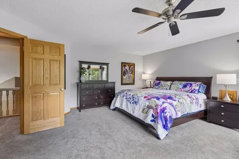 2488 Hillwood Drive E Maplewood MN 55119