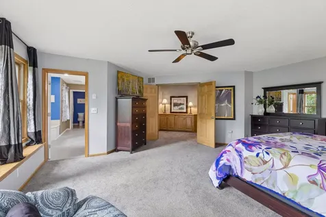 2488 Hillwood Drive E Maplewood MN 55119