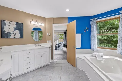 2488 Hillwood Drive E Maplewood MN 55119