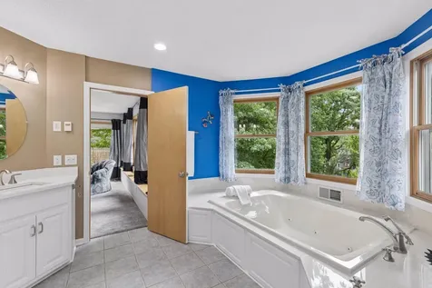 2488 Hillwood Drive E Maplewood MN 55119