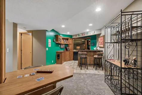 2488 Hillwood Drive E Maplewood MN 55119