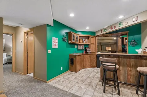 2488 Hillwood Drive E Maplewood MN 55119