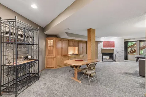 2488 Hillwood Drive E Maplewood MN 55119
