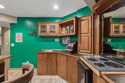 2488 Hillwood Drive E Maplewood MN 55119