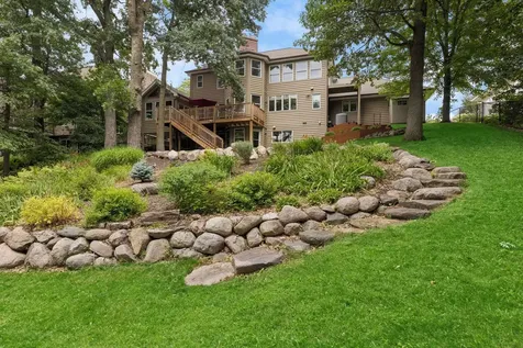 2488 Hillwood Drive E Maplewood MN 55119