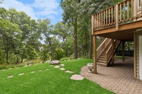2488 Hillwood Drive E Maplewood MN 55119